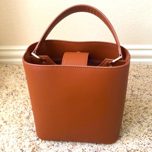 Forever 21 tan bucket bag - Picture 1 of 8